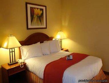 Knights Inn Toronto Scarborough מראה חיצוני תמונה