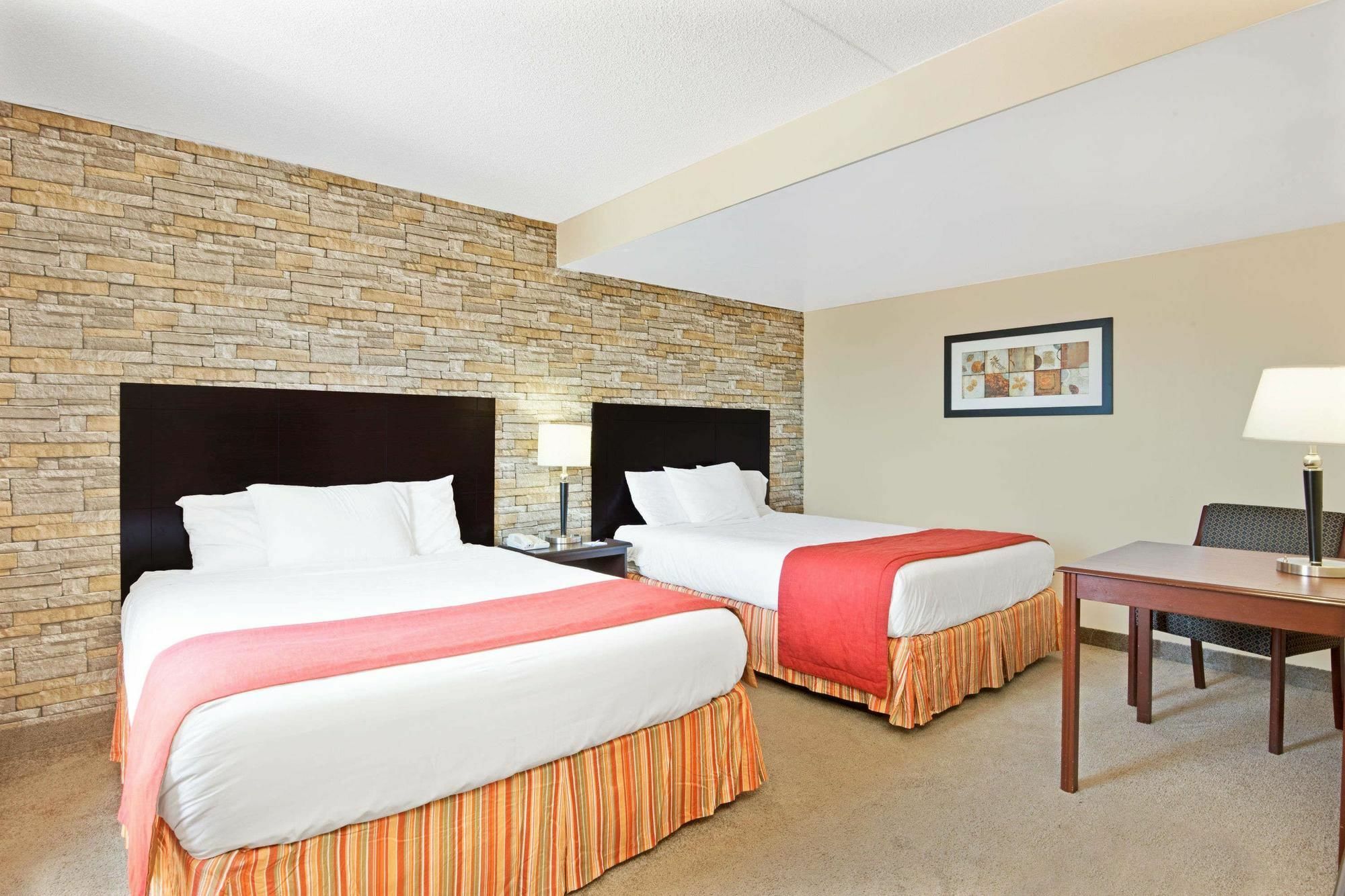 Knights Inn Toronto Scarborough מראה חיצוני תמונה
